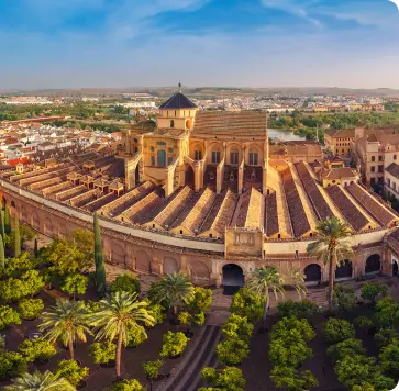 La Mezquita-Catedral de Córdoba​​​ o gran mezquita de Córdoba